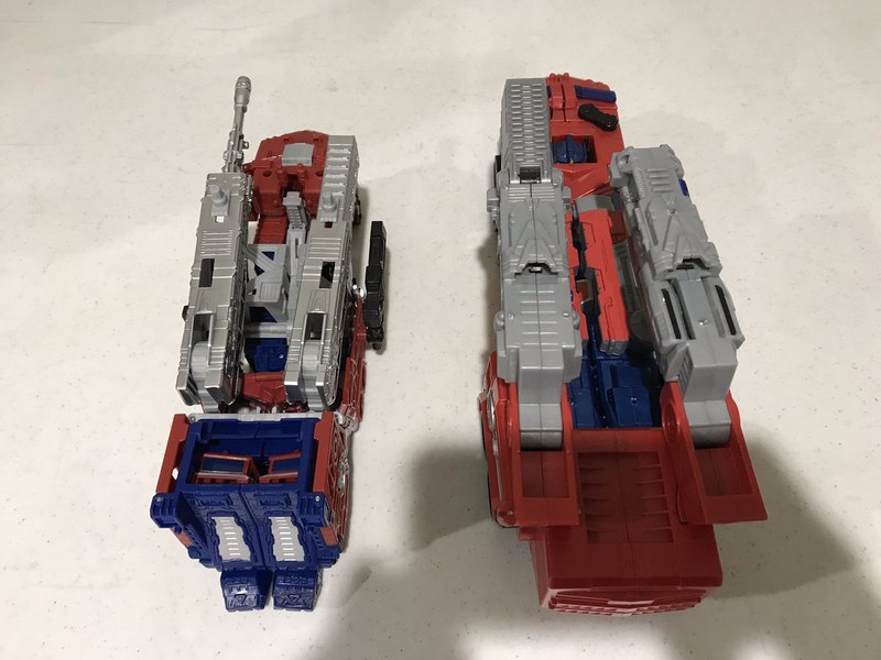 Siege Galaxy Upgrade Optimus Prime  (28 of 28)